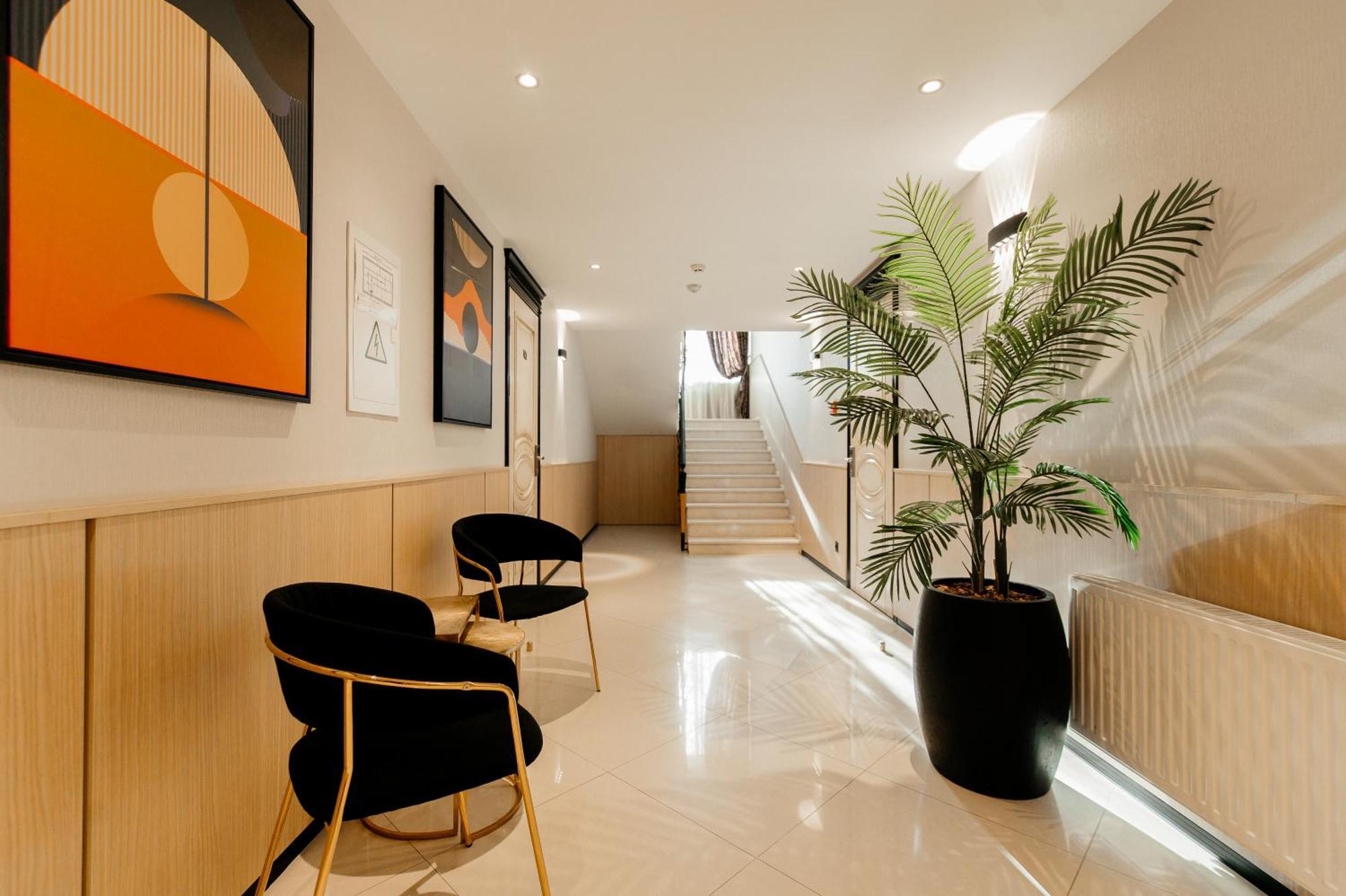 Weekend Boutique Hotel Chisinau Exterior photo