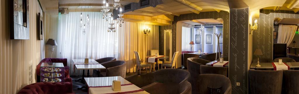 Weekend Boutique Hotel Chisinau Exterior photo