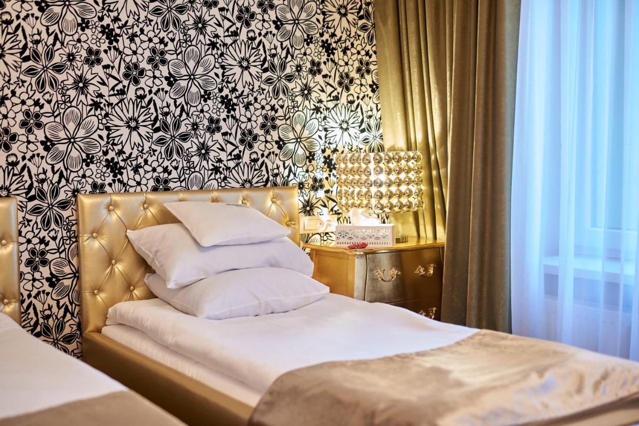 Weekend Boutique Hotel Chisinau Exterior photo