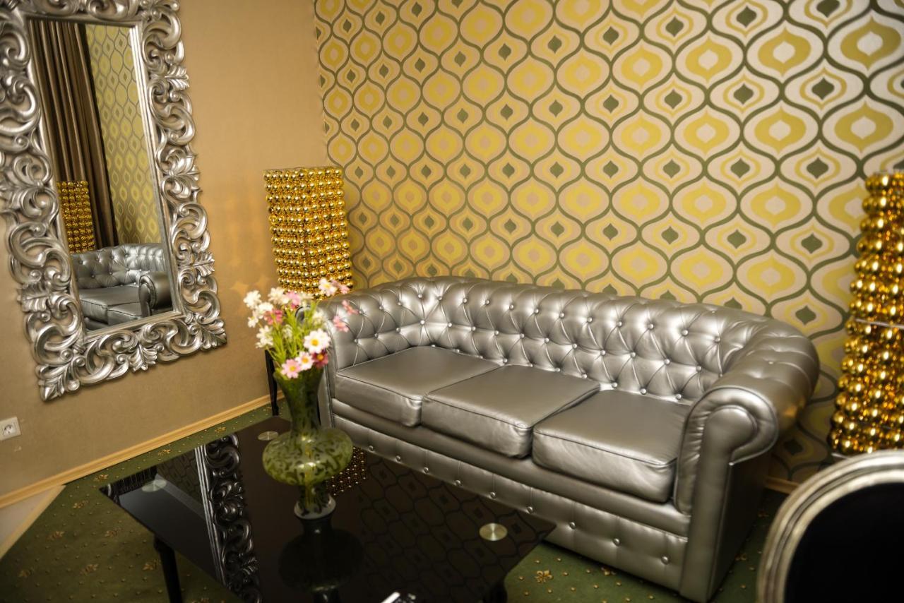 Weekend Boutique Hotel Chisinau Exterior photo
